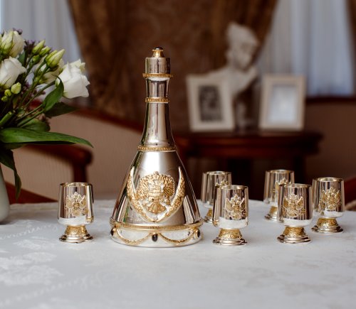 серебряный набор с гербом россии - графин и рюмки